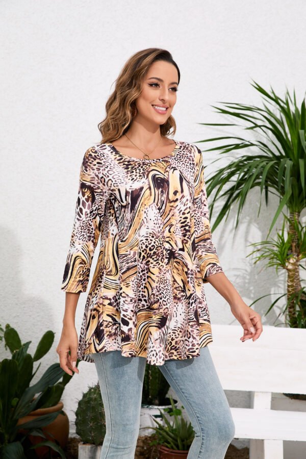 Tunic Tops for Women Plus Size 3/4 Sleeve Crew Neck Swing Flare Loose T-Shirt Blouses to Wear with Leggings - Image 2