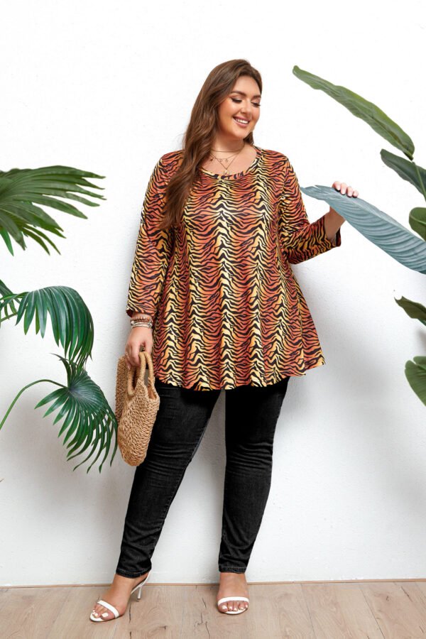 Womens Tunic Tops 3/4 Sleeve Plus Size Crew Neck Swing Flare Loose Fit T-Shirt Blouses to Wear with Leggings - Image 6