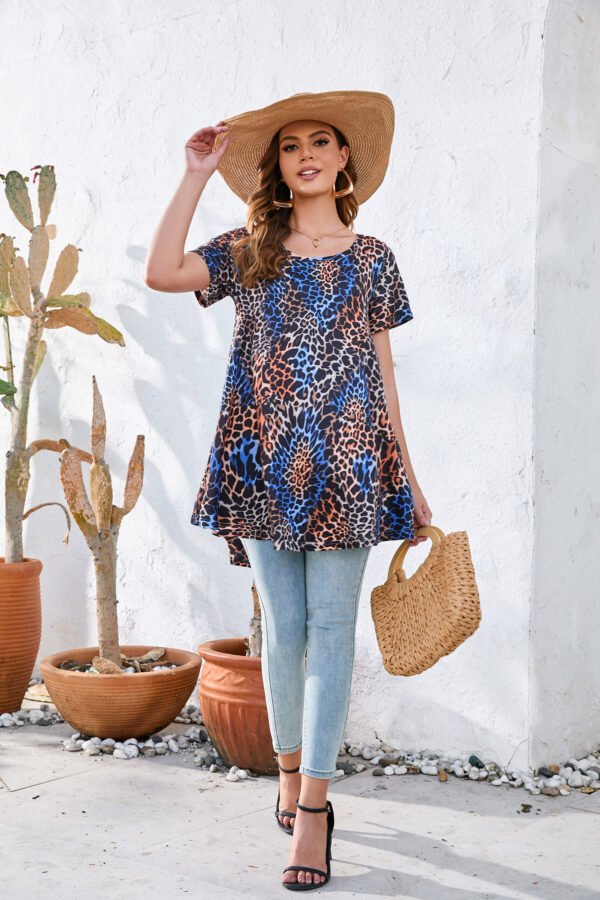 Tunic Tops for Women Plus Size Short Sleeve Crew Neck Swing Flare Loose T-Shirt Blouses to Wear with Leggings - Image 2