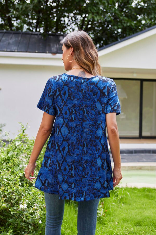 Tunic Tops for Women Plus Size Short Sleeve Crew Neck Swing Flare Loose T-Shirt Blouses to Wear with Leggings - Image 10