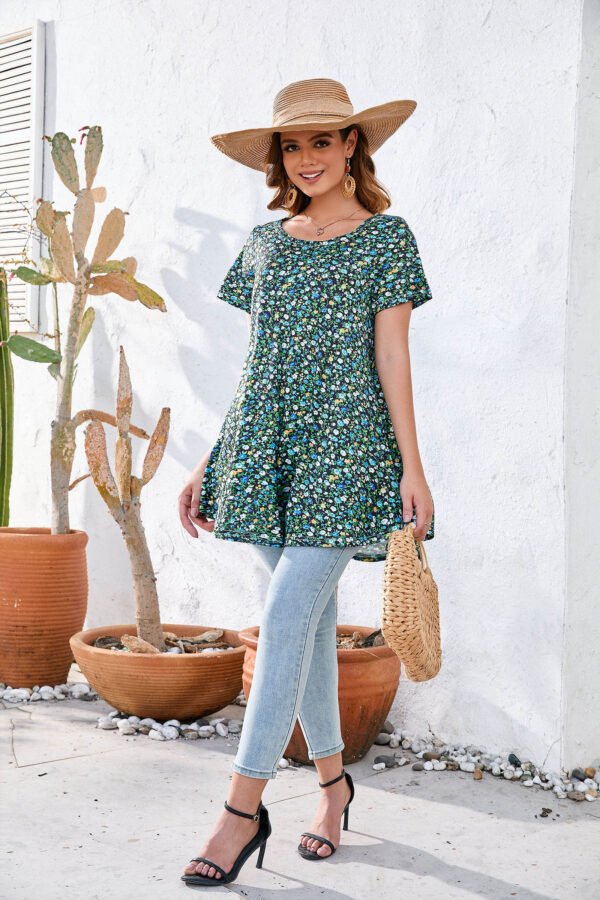 Tunic Tops for Women Plus Size Short Sleeve Crew Neck Swing Flare Loose T-Shirt Blouses to Wear with Leggings - Image 9