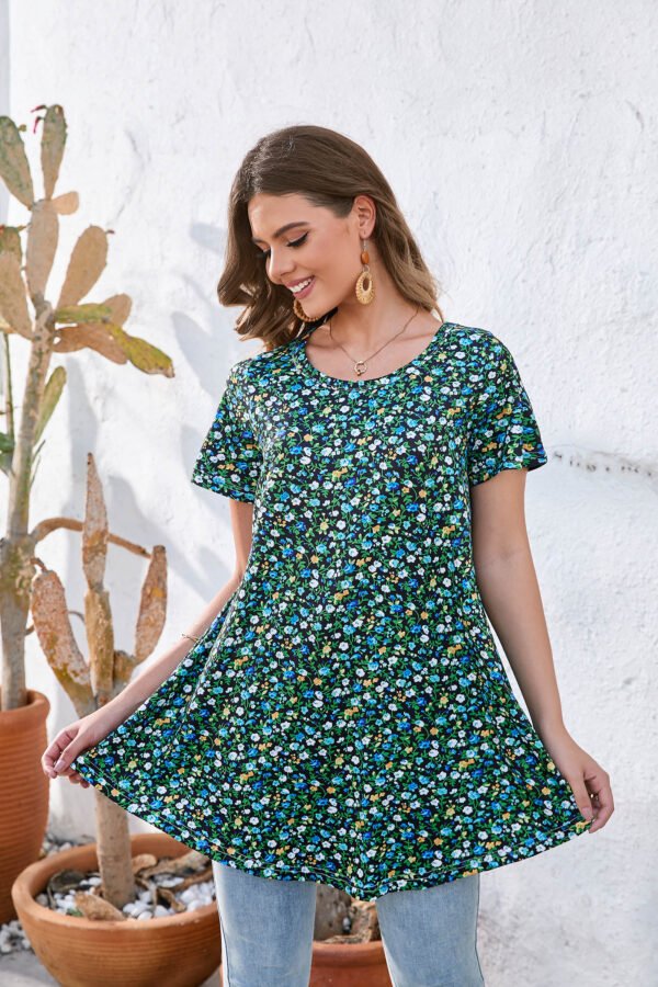Tunic Tops for Women Plus Size Short Sleeve Crew Neck Swing Flare Loose T-Shirt Blouses to Wear with Leggings - Image 2